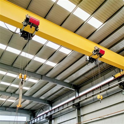 Кран в европейски стил